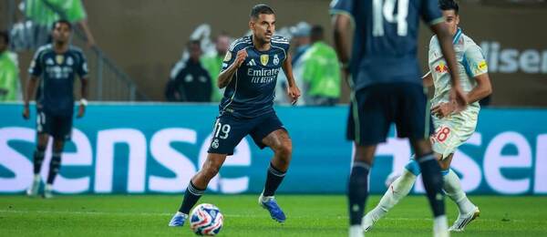 Útočník Realu Dani Ceballos v zápase se Salzburgem