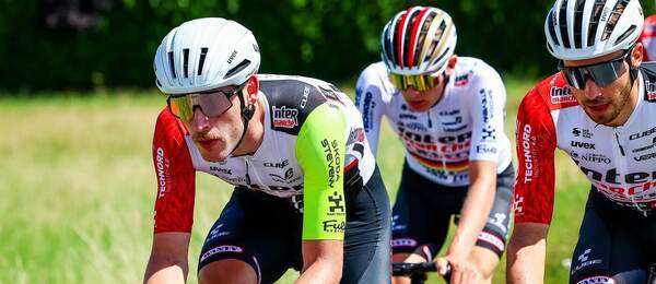 kde sledovat tour de france 2025