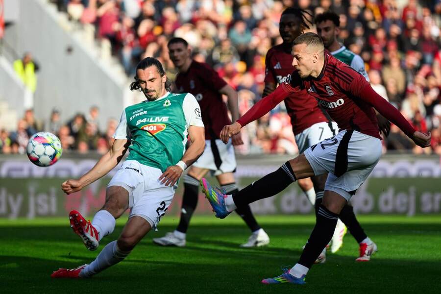 Jakub Martinec z Jablonce a Lukáš Haraslín ze Sparty Praha