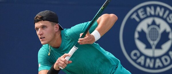 Kde sledovat livestream Menšík vs Davidovich, ATP Toronto 2025
