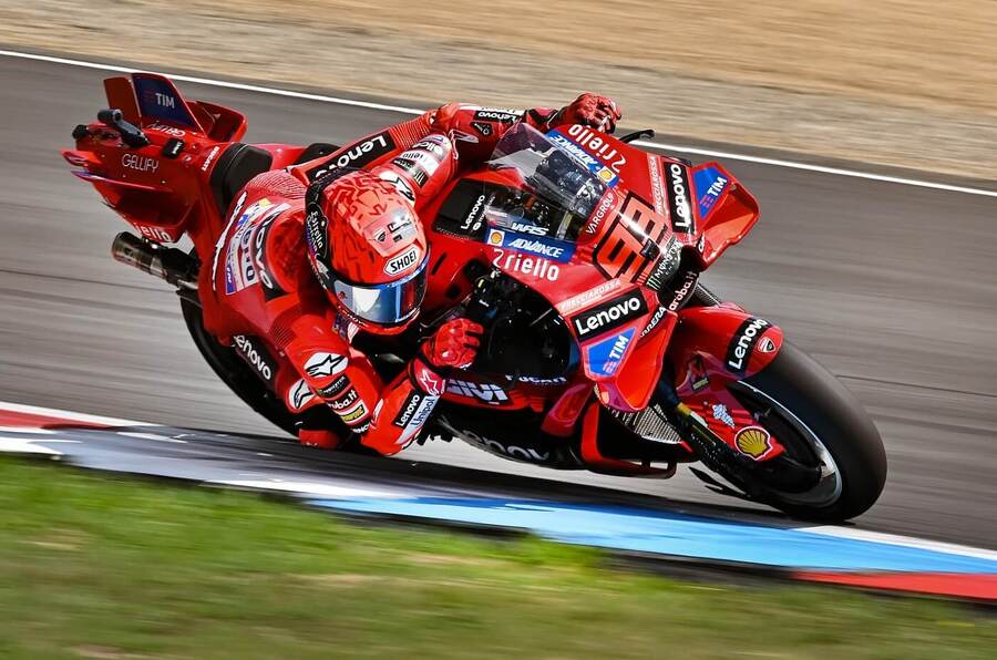 MotoGP Rakousko 2025 ŽIVĚ: Kde sledovat hlavní závod dnes?
