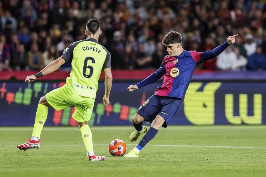 Pau Victor z FC Barcelona v dubnovém zápase proti Mallorce