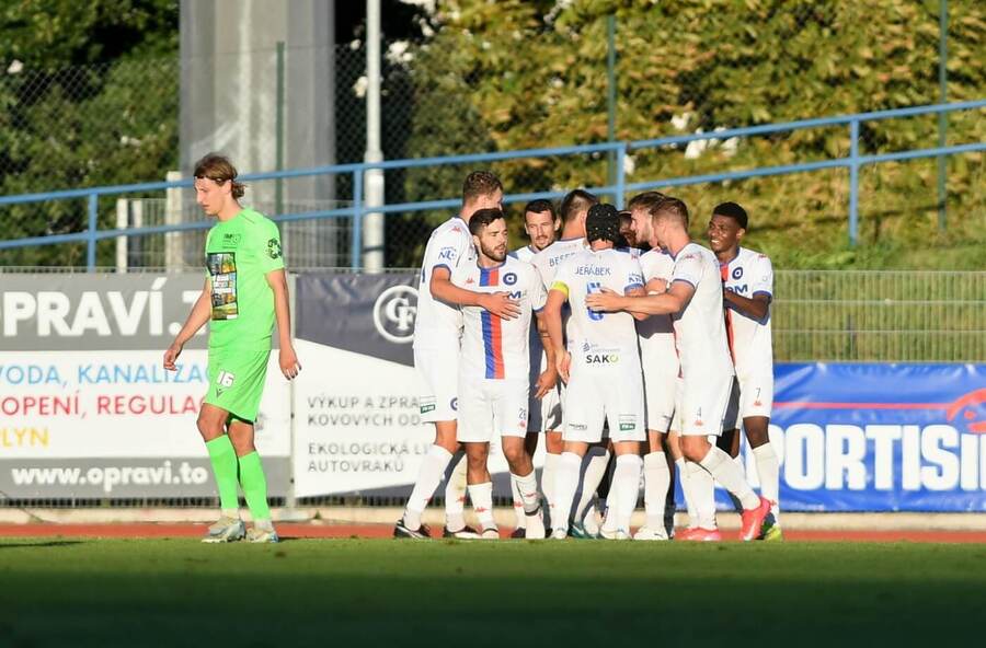 Fotbalisté Artisu slaví gól v brance Ústí nad Labem