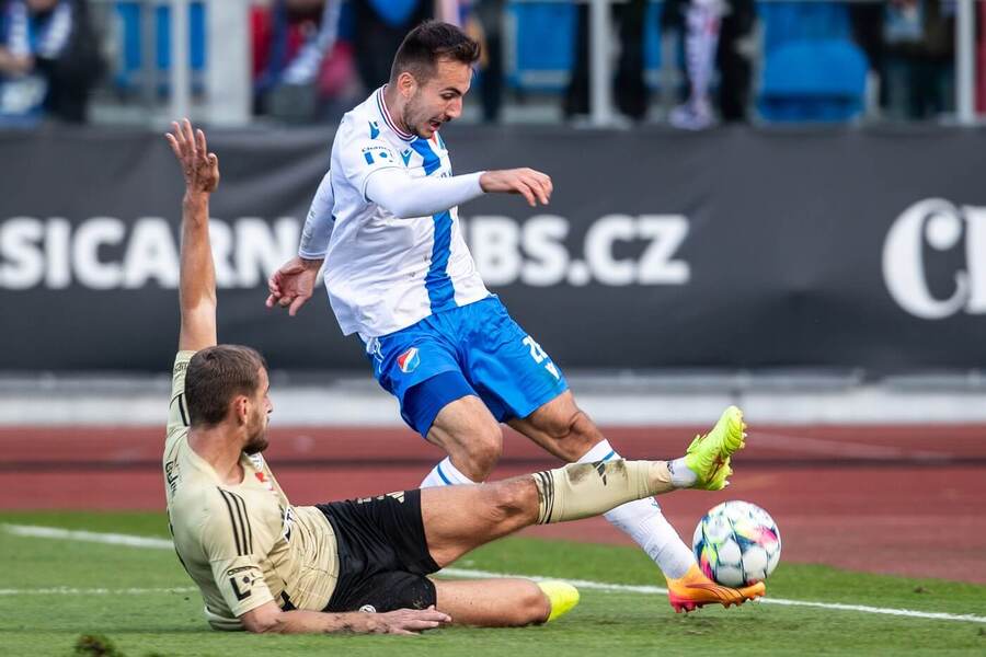 Před rokem se ještě Dynamo s Baníkem střetávali v první lize