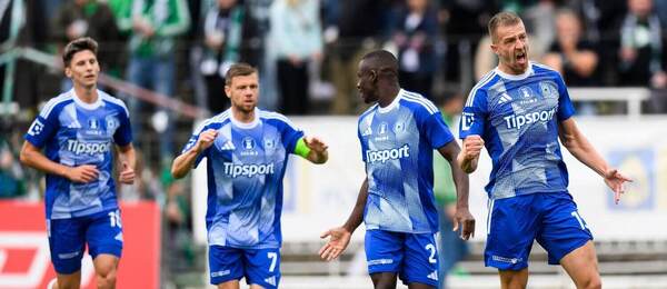 Hráči Sigmy Olomouc se radují z gólu proti Bohemians 1905 v 10. kole Chance Ligy