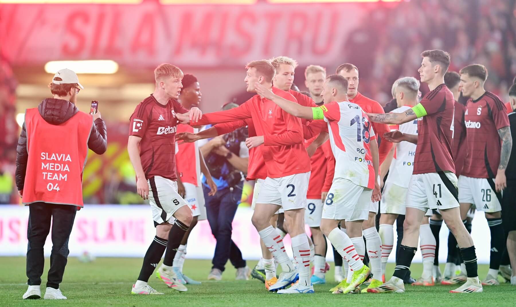 Roztržka mezi hráči Slavie a Sparty na konci posledního odehraného derby