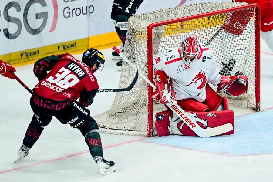 omáš Hyka a Ondřej Kacetl v zápase mezi Spartou a Třincem