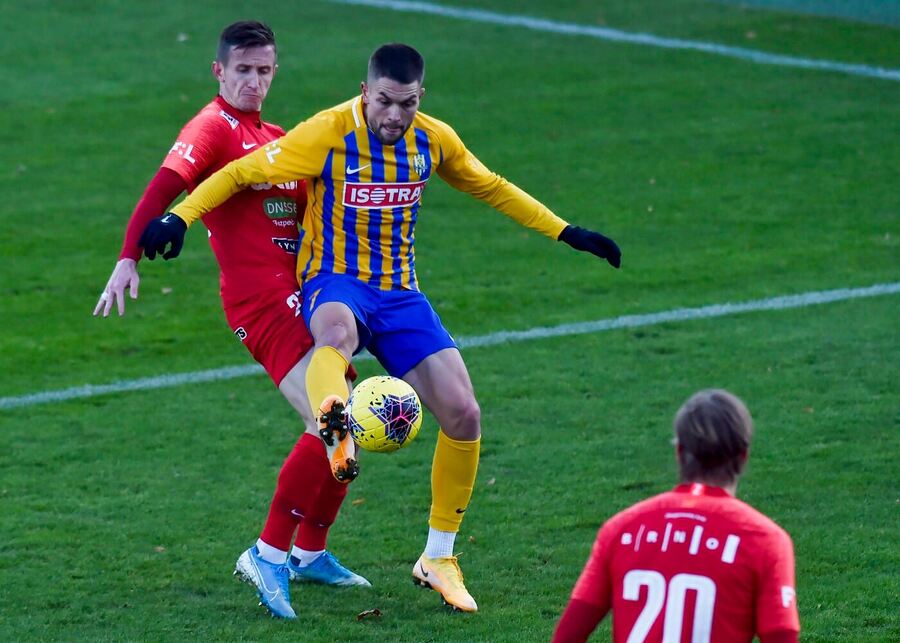 Zápas mezi Opavou a Zbrojovkou Brno