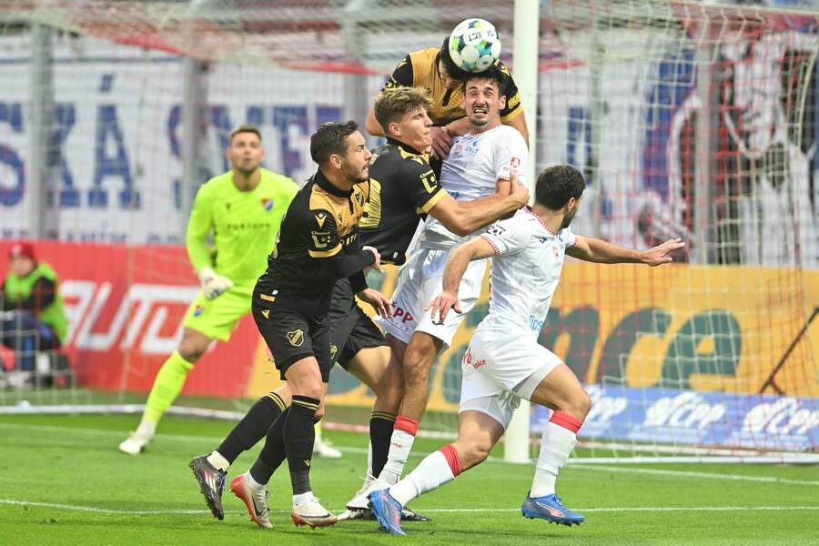 Pardubice se s Baníkem naposledy utkaly na začátku října a tehdy zvítězili Ostravané