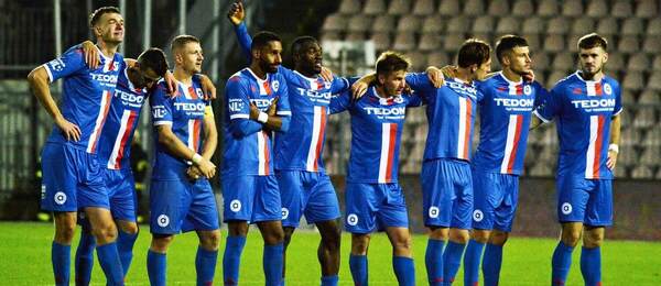 Hráči Artisu Brno při penaltovém rozstřelu proti Slovanu Liberec