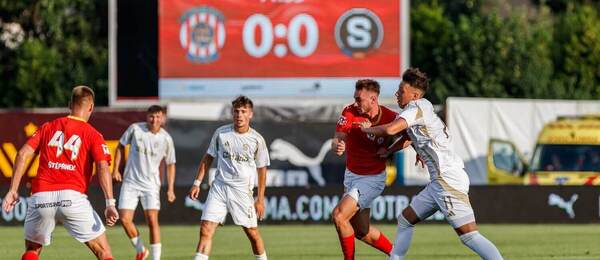 Fotbalisté Zbrojovky Brno a Sparty Praha B během zápasu v roce 2024