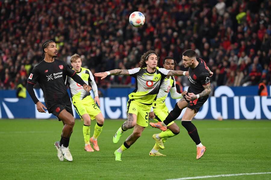 Leverkusen a Dortmund se utkaly o víkendu a z vítězství se radovala Borussia