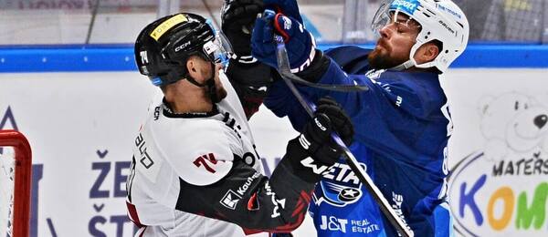 Adam Raška a Michal Gulaši v záříjovém utkání Kometa - Sparta