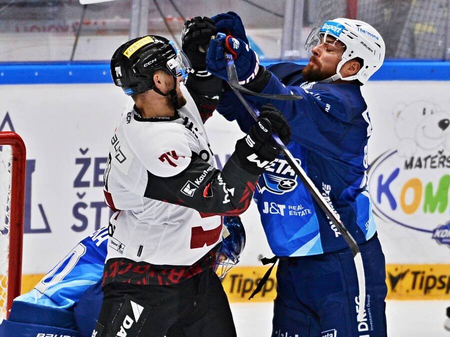 Adam Raška a Michal Gulaši v záříjovém utkání Kometa - Sparta