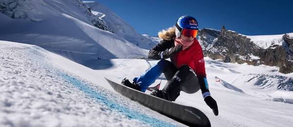 Eva Adamczyková se po narození syna vrací do Světového poháru