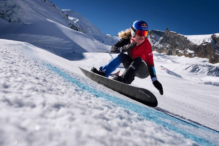Eva Adamczyková se po narození syna vrací do Světového poháru