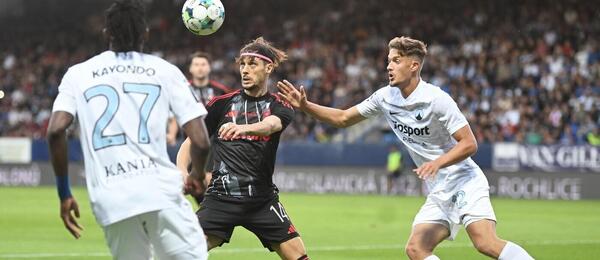 Vojtěch Stránský a Veljko Birmančević v posledním duelu Sparty s Libercem