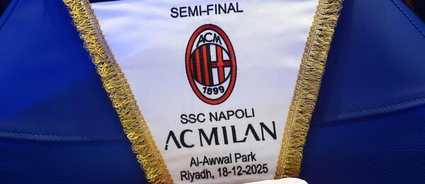První semifinále Italského superpoháru obstarají Neapol a AC Milán