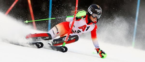 Camilie Rastová zvítězila v prvním kole slalomu v Semmeringu