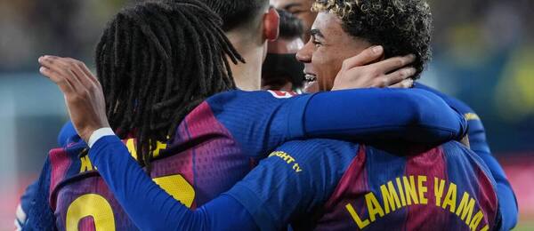 Vedoucí Barcelona se dnes představí na hřišti Espanyolu