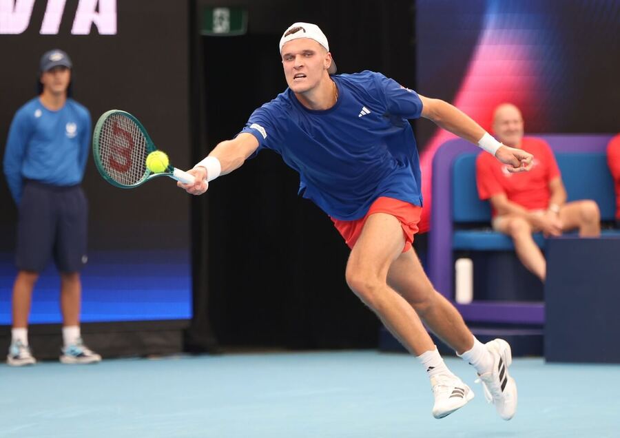 Jakub Menšík v&nbsp;zápase s&nbsp;norským hráčem na United Cup 2026 v&nbsp;Sydney
