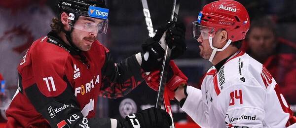 Kryštof Hrabík ze Sparty a Tomáš Kundrátek z Třince v posledním vzájemném utkání